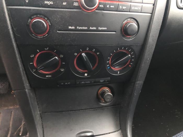 Mazda 3 Sport 1.6i 16V Sloopvoertuig (2005, Grijs)