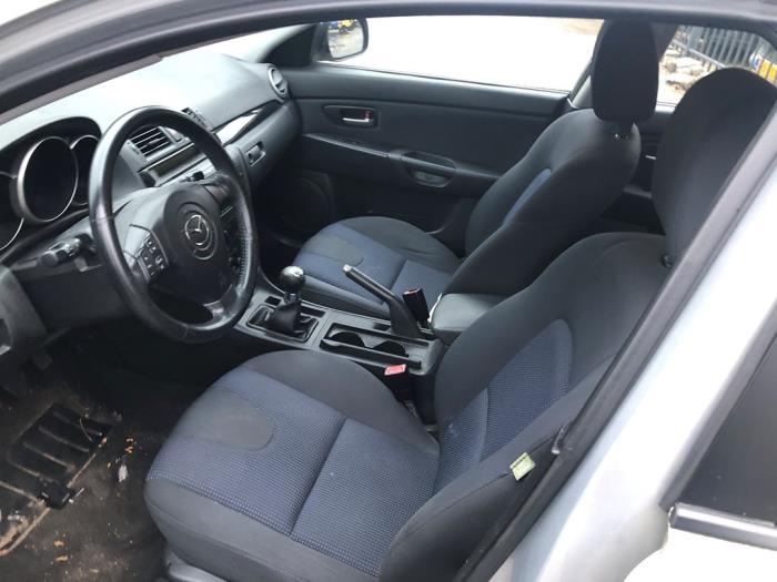 Mazda 3 Sport 1.6i 16V Sloopvoertuig (2005, Grijs)