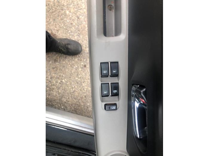 Daihatsu Sirion 2 1.3 16V DVVT Sloopvoertuig (2006, Grijs)