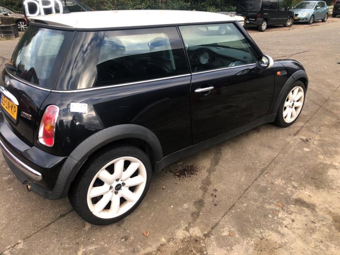 Mini Mini One/Cooper 1.6 16V Cooper Sloopvoertuig (2003, Zwart)