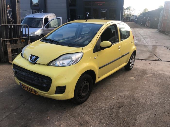 Peugeot 107 1.0 12V Sloopvoertuig (2010, Geel)