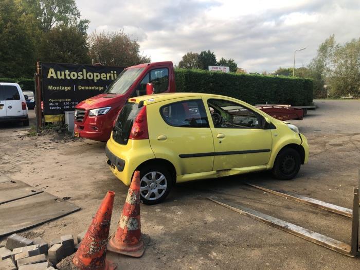 Peugeot 107 1.0 12V Sloopvoertuig (2010, Geel)