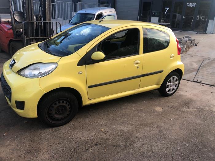 Peugeot 107 1.0 12V Sloopvoertuig (2010, Geel)