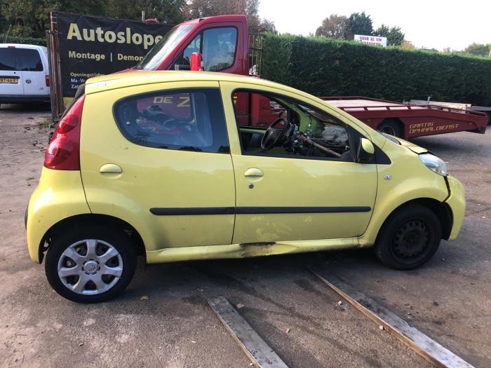 Peugeot 107 1.0 12V Sloopvoertuig (2010, Geel)