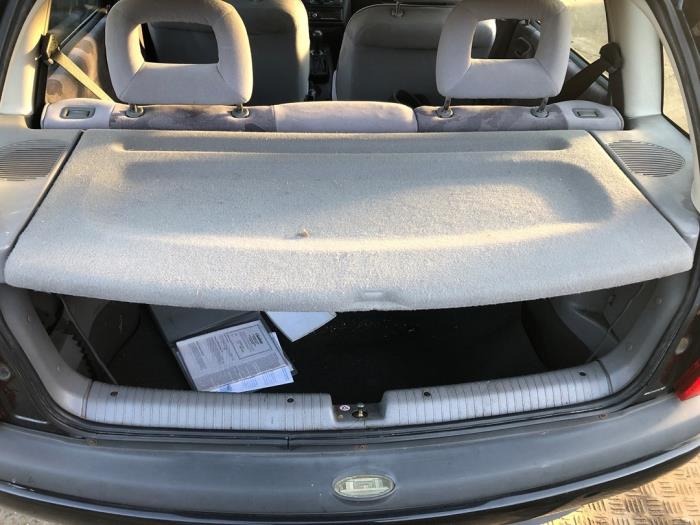 Opel Corsa B 1.4i Sloopvoertuig (1997, Zwart)