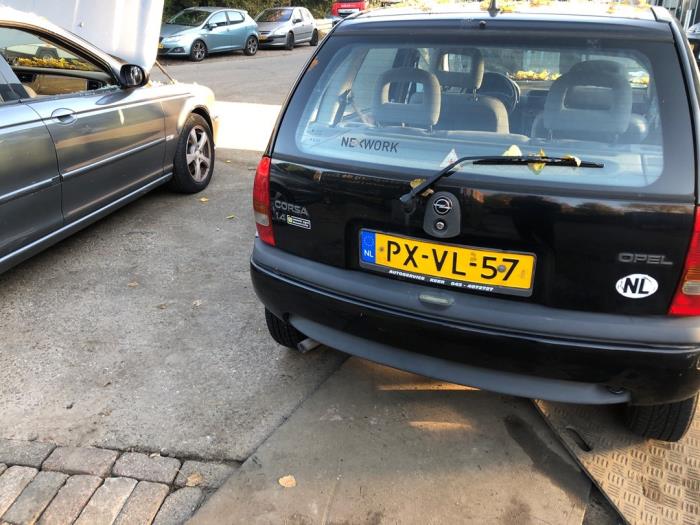 Opel Corsa B 1.4i Sloopvoertuig (1997, Zwart)