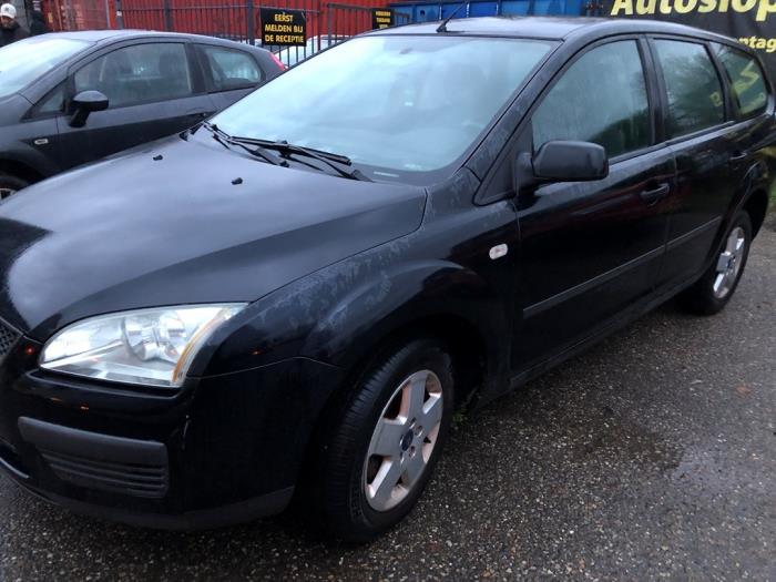Ford Focus 2 Wagon 1.6 16V Sloopvoertuig (2005, Zwart)