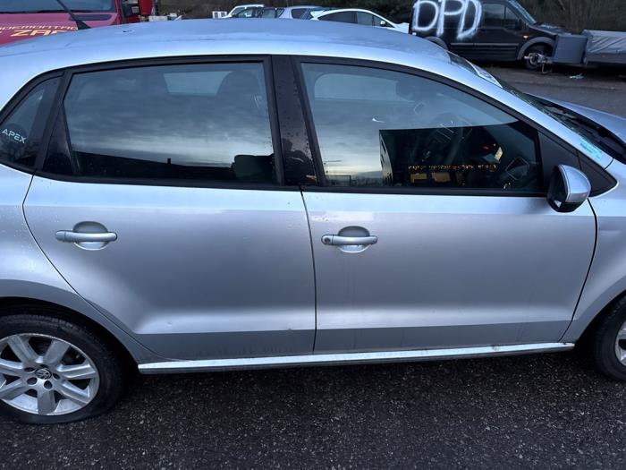 Volkswagen Polo V 1.2 12V Sloopvoertuig (2010, Zilvergrijs)