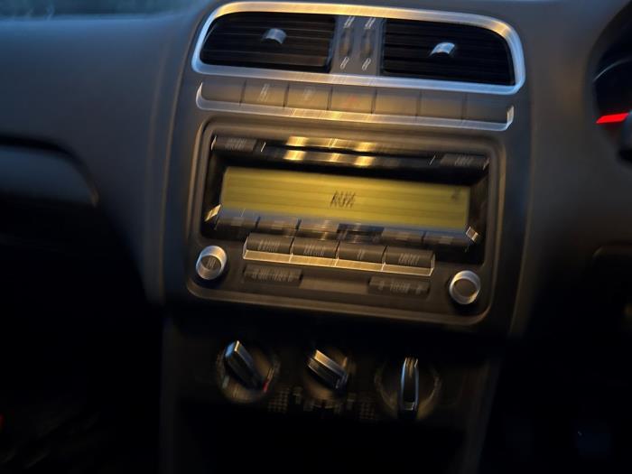 Volkswagen Polo V 1.2 12V Sloopvoertuig (2010, Zilvergrijs)