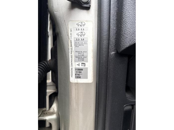 Peugeot 308 1.6 VTI 16V Sloopvoertuig (2008)