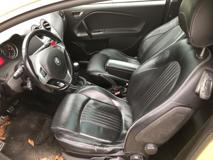 Alfa Romeo MiTo 1.6 JTDm 16V Sloopvoertuig (2009, Geel)