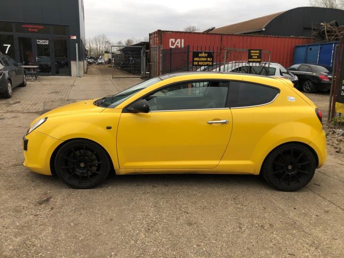 Alfa Romeo MiTo 1.6 JTDm 16V Sloopvoertuig (2009, Geel)