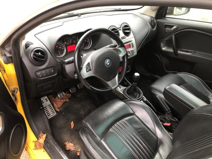 Alfa Romeo MiTo 1.6 JTDm 16V Sloopvoertuig (2009, Geel)