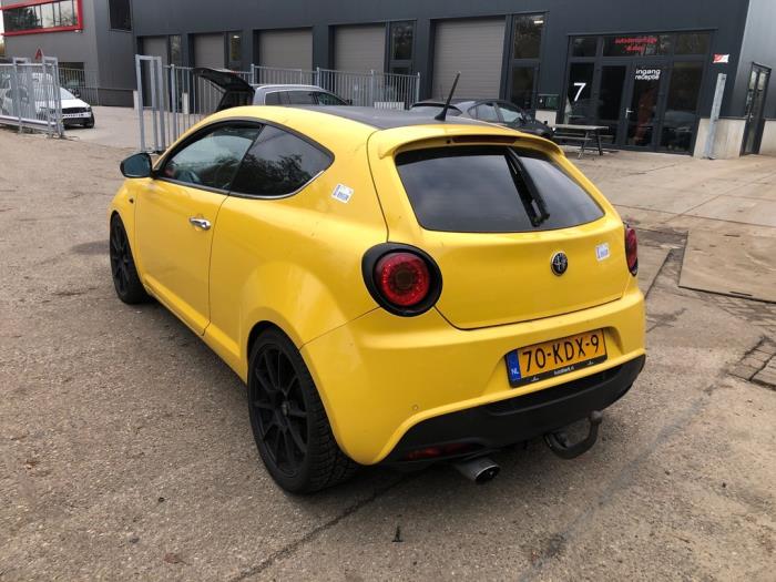 Alfa Romeo MiTo 1.6 JTDm 16V Sloopvoertuig (2009, Geel)