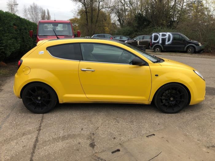 Alfa Romeo MiTo 1.6 JTDm 16V Sloopvoertuig (2009, Geel)