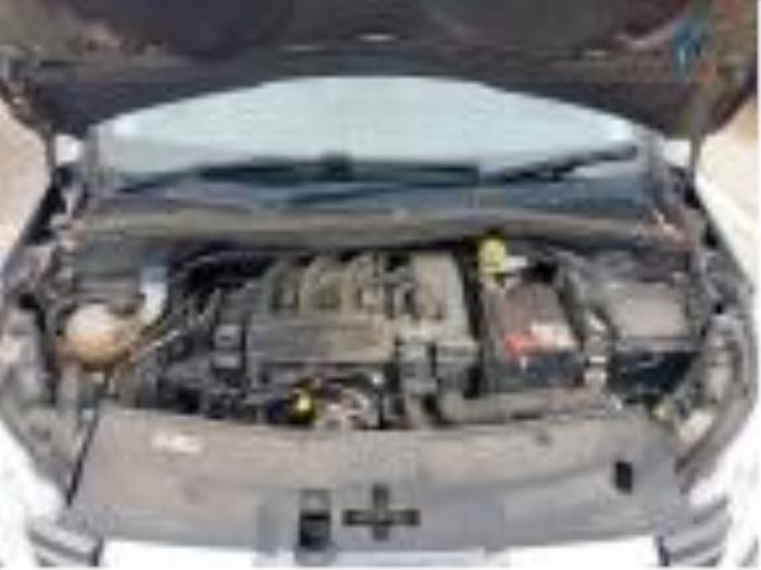 Peugeot 2008 1.2 Vti 12V PureTech 82 Sloopvoertuig (2015, Grijs)