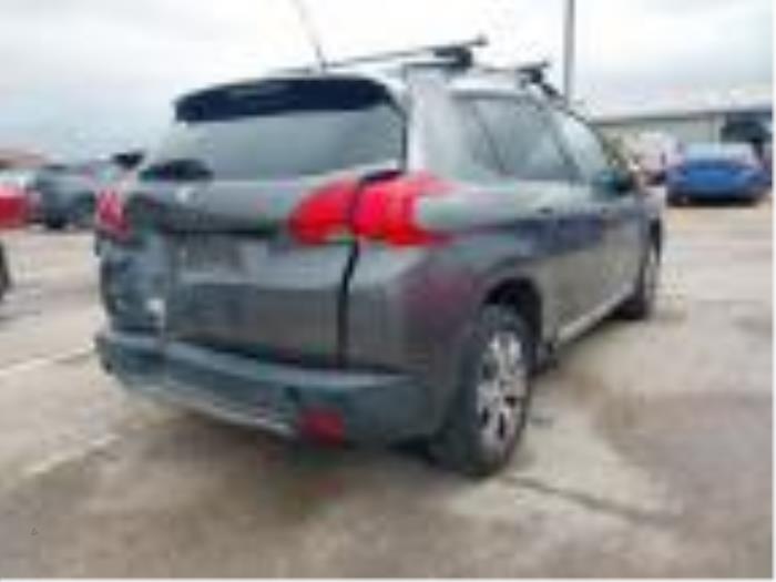 Peugeot 2008 1.2 Vti 12V PureTech 82 Sloopvoertuig (2015, Grijs)