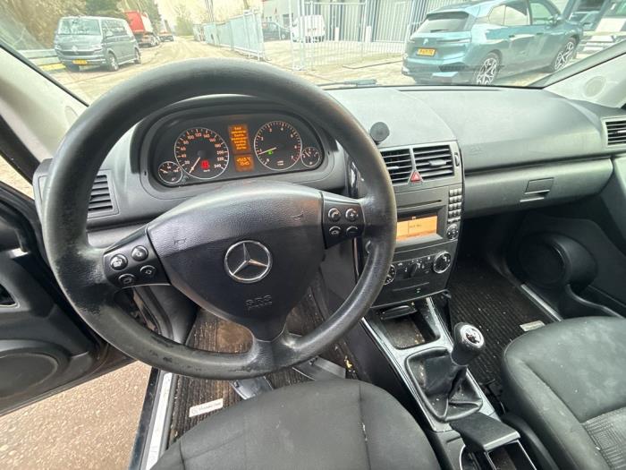 Mercedes A 1.5 A-160 Sloopvoertuig (2010, Zwart)