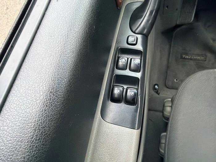 Daewoo Tacuma 2.0 16V Sloopvoertuig (2000, Beige)