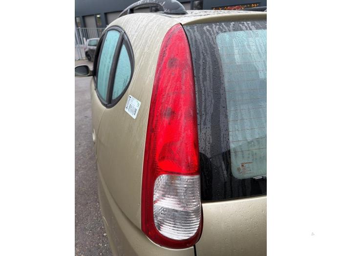 Daewoo Tacuma 2.0 16V Sloopvoertuig (2000, Beige)