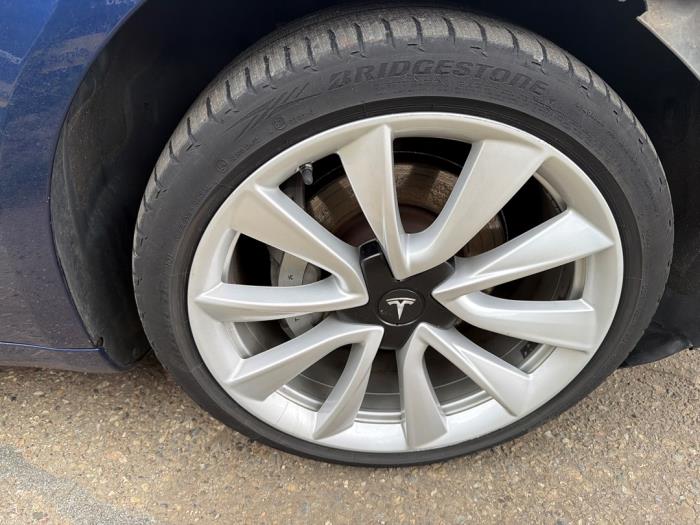 Tesla Model 3 Standard RWD Plus 60 kWh Sloopvoertuig (2019, Blauw)
