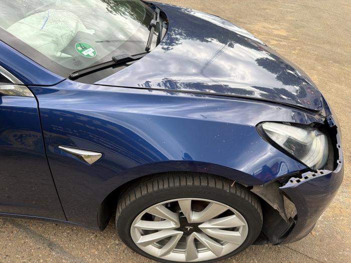 Tesla Model 3 Standard RWD Plus 60 kWh Sloopvoertuig (2019, Blauw)
