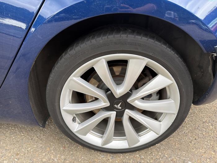 Tesla Model 3 Standard RWD Plus 60 kWh Sloopvoertuig (2019, Blauw)
