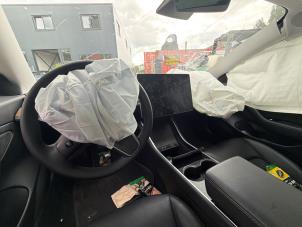 Tesla Model 3 Standard RWD Plus 60 kWh Sloopvoertuig (2019, Blauw)
