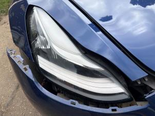 Tesla Model 3 Standard RWD Plus 60 kWh Sloopvoertuig (2019, Blauw)