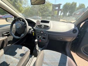 Renault Clio III 1.2 16V 75 Sloopvoertuig (2008, Zwart)