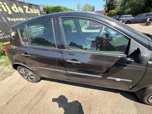 Renault Clio III 1.2 16V 75 Sloopvoertuig (2008, Zwart)