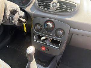 Renault Clio III 1.2 16V 75 Sloopvoertuig (2008, Zwart)