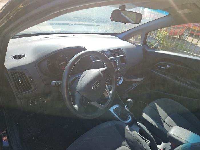 Kia Rio III 1.1 CRDi VGT 12V Sloopvoertuig (2012, Zwart)