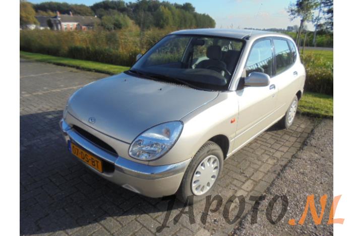 Daihatsu sirion 1999