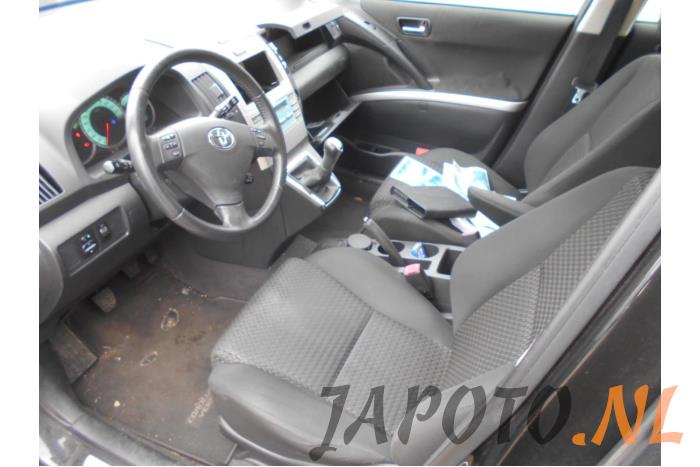 Toyota Corolla Verso 2.2 D-4D 16V Sloopvoertuig (2008, Zwart)