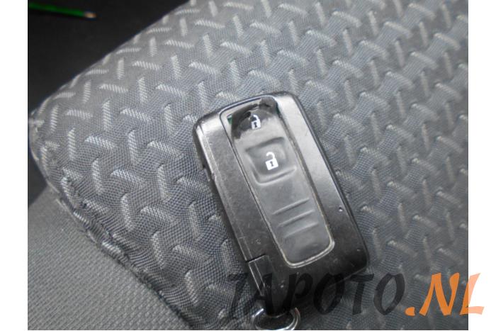 Toyota Corolla Verso 2.2 D-4D 16V Sloopvoertuig (2008, Zwart)