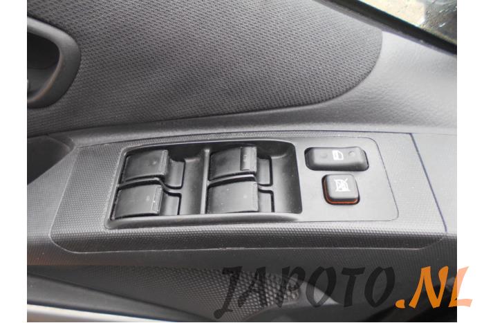 Toyota Corolla Verso 2.2 D-4D 16V Sloopvoertuig (2008, Zwart)