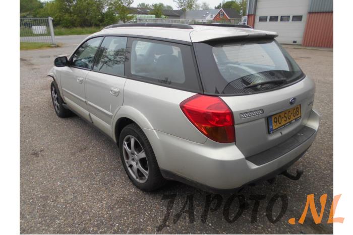 Subaru Outback 2.5 16V Sloopvoertuig (2006, Geel)