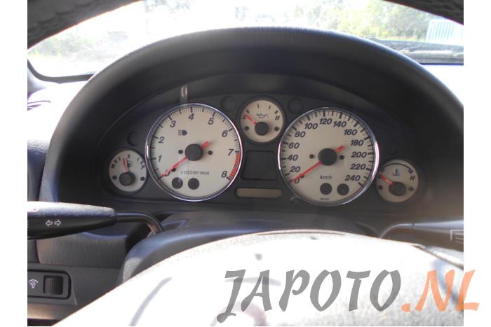 Mazda MX-5 1.6i 16V Sloopvoertuig (2001, Groen)