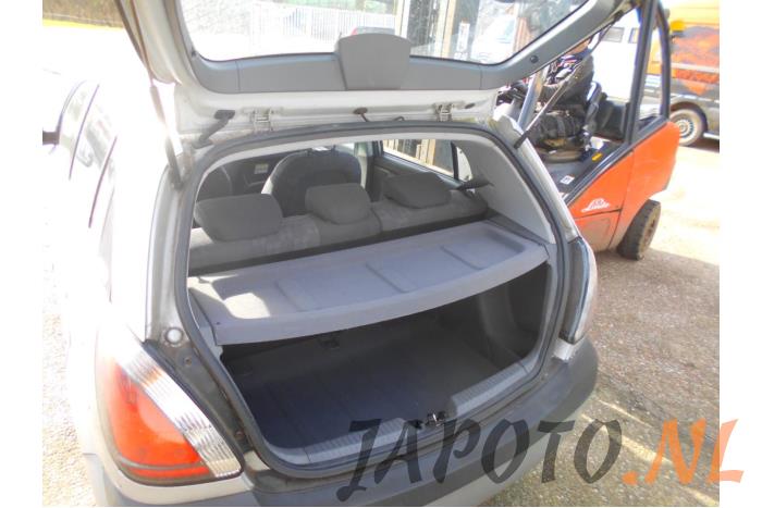 Kia Rio II 1.4 16V Sloopvoertuig (2007, Grijs)