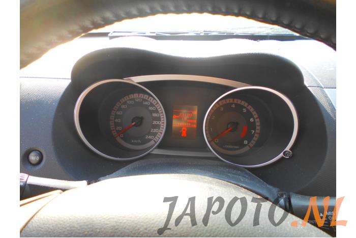 Mitsubishi Outlander 2.4 16V Mivec 4x2 Sloopvoertuig (2008, Zwart)