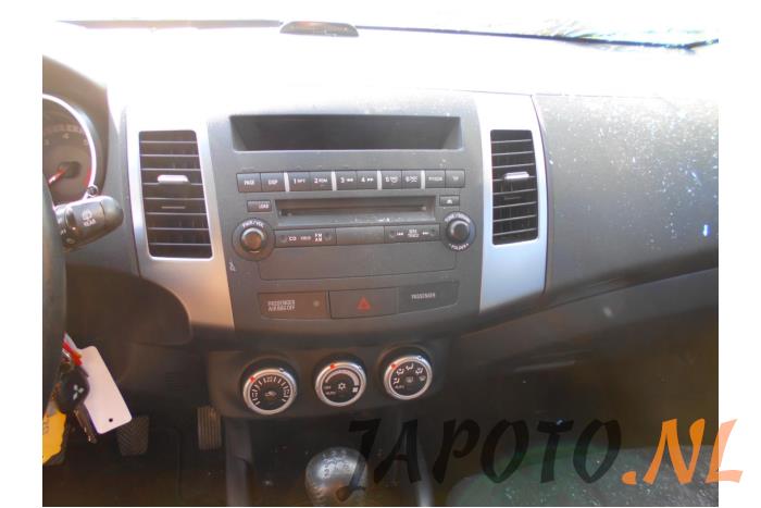 Mitsubishi Outlander 2.4 16V Mivec 4x2 Sloopvoertuig (2008, Zwart)