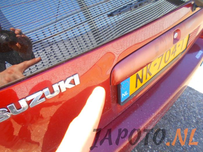 Suzuki Ignis 1.3 16V Sloopvoertuig (2002, Rood)