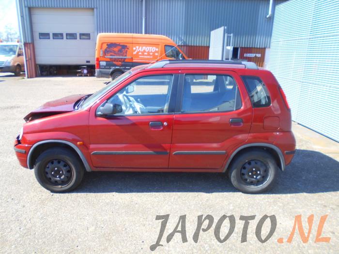 Suzuki Ignis 1.3 16V Sloopvoertuig (2002, Rood)
