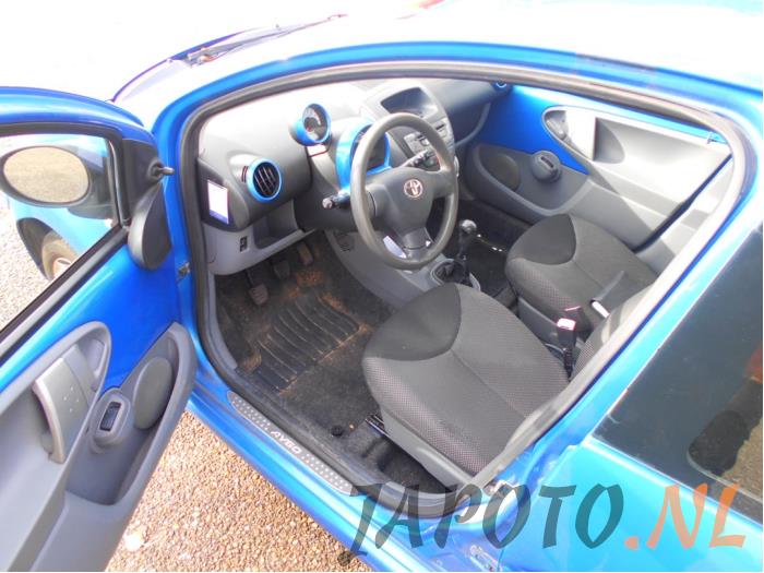 Toyota Aygo 1.0 12V VVT-i Sloopvoertuig (2009, Blauw)