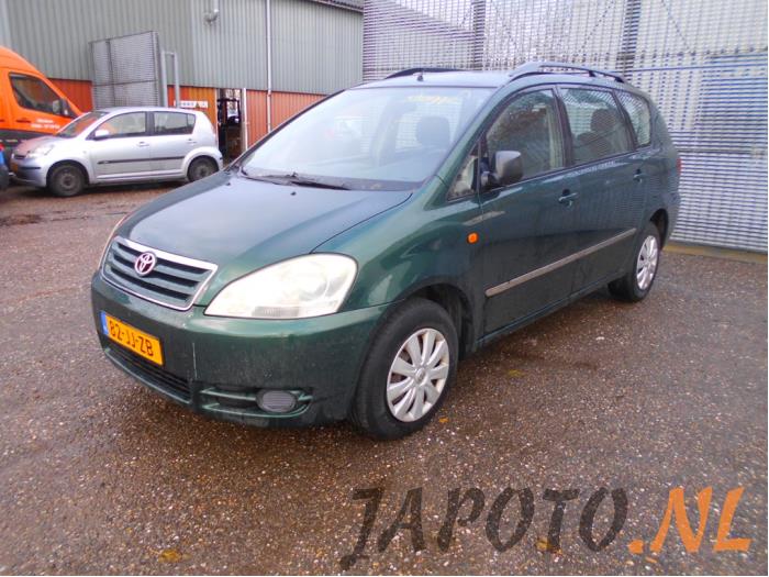 Toyota avensis verso 2002