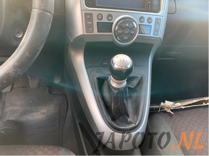 Toyota Verso 2.0 16V D-4D-F Sloopvoertuig (2011, Metallic, Grijs)