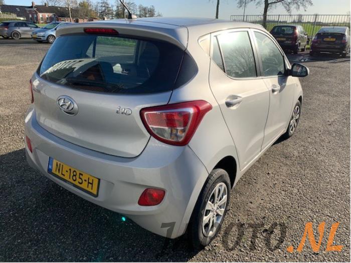 Hyundai i10 1.0 12V Sloopvoertuig (2017, Grijs)