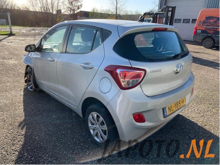 Hyundai i10 1.0 12V Sloopvoertuig (2017, Grijs)