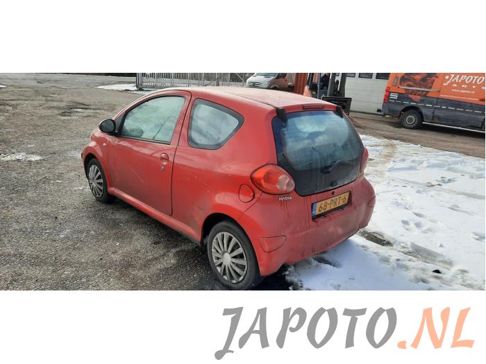 Toyota Aygo 1.0 12V VVT-i Sloopvoertuig (2005, Rood)